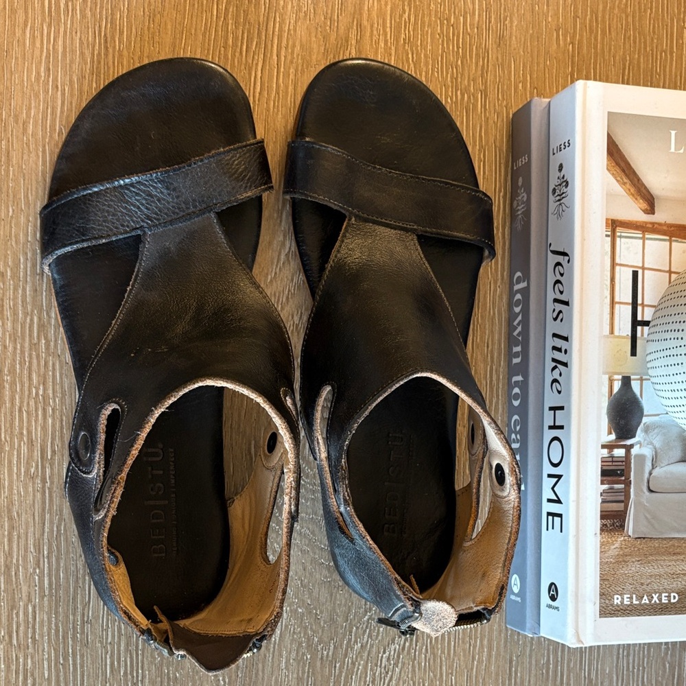 BED|STU Black Leather Open-Toe Sandals
